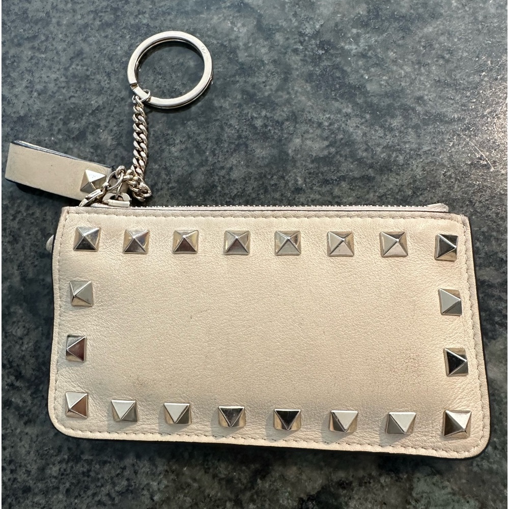 Authentic Valentino Garavani keychain wallet.